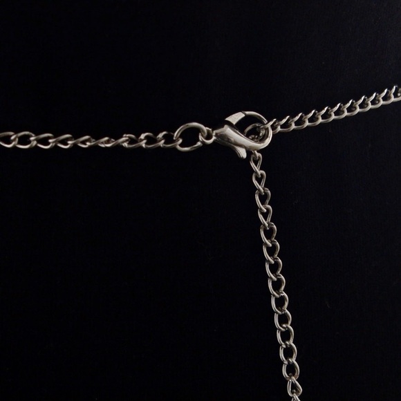 Chained Lady - Picture 4 of 4